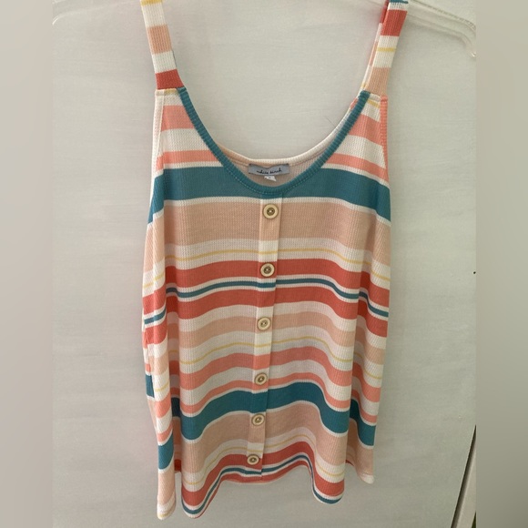 multi colored tank. - Picture 2 of 3